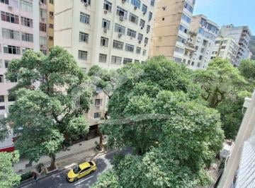 Apartamento · 140m² · 3 Quartos · 1 Vaga · BELÍSSIMO APARTAMENTO DE 3 QUARTOS EM RUA NOBRE DE COPACABANA COM VAGA NA ESCRIT