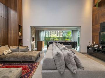 Apartamento · 144m² · 3 Quartos · 2 Vagas · Lindo apartamento garden com pé direito duplo