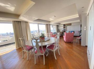 467809_iJY12I4276f_46780965e9fc3c19aeb.jpg · : Apartamento duplex de 278 m² de área privativa 4(quatro) quartos sendo 2(duas)suítes e 2(dois)box
