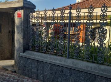 Casa · 240m² · 5 Quartos · 2 Vagas · Casa térrea para venda - 240 m² com edícula - 2 vagas de garagem