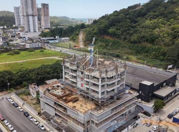 3-17640322958583.png · 3 Suítes - Praia Brava - Altíssimo Padrão - Construtora Referência