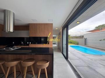 Casa · 270m² · 5 Quartos · 2 Vagas · Sobrado no Centro de Xangri-la com 05 dormitórios com piscina