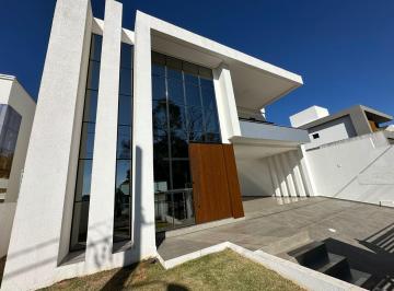 Casa · 220m² · 3 Quartos · 4 Vagas · Casa a venda no Walville