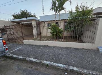 574589f4e3ae558797b5256b2dbcb5d05318a6c5 · Casa no centro de Jacareí para venda.