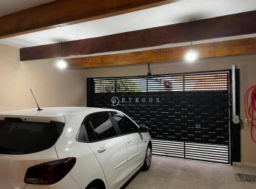 69b0e8cac1d131bc7256198e9f294b54aecf0075 · Vende-se Excelente Casa no Jardim Santa Marina