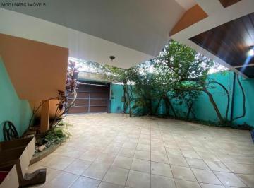 Foto 01 · Casa à venda na Vila Suíssa, Mogi das Cruzes-SP, com 3 quartos, 1 suíte, 2 salas, 4 banheiros, 6 vag