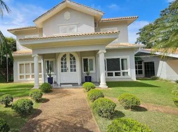 Casa · 470m² · 5 Quartos · 4 Vagas · Casa em Condomínio: 5 Quartos, 5 Suítes, 3 Salas, 4 Vagas - Votorantim-SP, Chác. Res. Santa Maria - 