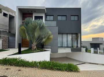 Casa · 401m² · 3 Quartos · 6 Vagas · Casa em Condomínio em Alphaville Nova Esplanada, Votorantim-SP - 3 Quartos, 3 Suítes, 3 Salas, 5 Ban