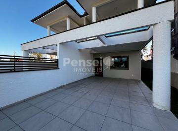 Casa · 198m² · 3 Quartos · 2 Vagas · Sobrado em Canasvieiras: Conforto e Elegância no Coração do Bairro