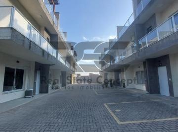 Foto 01 · Casa em Condomínio de  para Locação no Centro de Caraguatatuba-SP: 2 Quartos, 2 Suítes, 2 Salas, 1 B