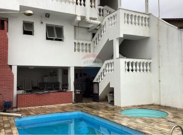 Casa · 446m² · 5 Vagas · Seu Refúgio dos Sonhos no Brasil!