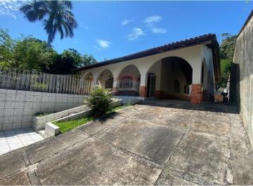 Casa · 238m² · 4 Quartos · 5 Vagas · casa com piscina e  4 quartos