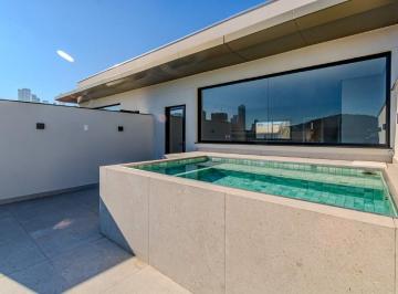 Casa · 247m² · 3 Quartos · 2 Vagas · Casa triplex a venda no centro de Balneário Camboriú