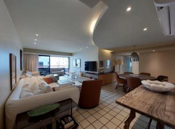 Apartamento · 165m² · 3 Quartos · 2 Vagas · Apartamento  à venda em Boa Viagem com 3 quartos e varanda