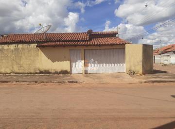 Casa de 3 quartos, Formosa · Casa 3 quartos (1 suite), Pq. Lago, Aceita Financiamento ou vende Ágio.
