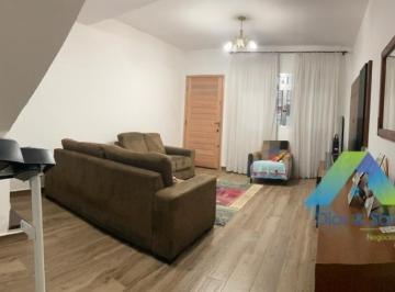 Casa · 125m² · 2 Quartos · 1 Vaga · Excelente sobrado com 125m² em localização privilegiada em área nobre da Vila das Merces!