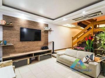 Casa · 280m² · 4 Quartos · 4 Vagas · Sobrado com 4 dormitórios e 6 vagas à 700m da estação de metrô Praça da Árvore, em Saúde/SP!