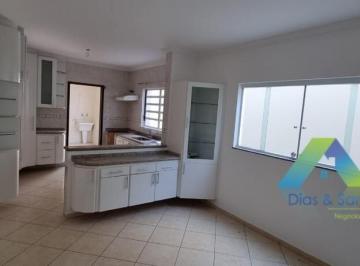 Casa · 200m² · 3 Quartos · 4 Vagas · VILA NAIR Sobrado 200M², 3 suítes, dormitório de empregada ,espaço gourmet, 4 vagas a 800 M² da esta