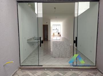 Casa · 126m² · 3 Quartos · 2 Vagas · Lindo e novo sobrado com 125 m² em 3 dormitórios, 1 suíte e 2 vagas.