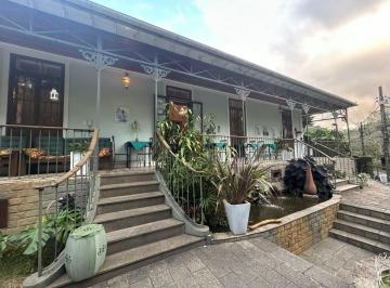 202507112105009256.jpg · Casa Comercial para Venda em Petrópolis, Centro, 10 dormitórios, 7 suítes, 8 banheiros, 2 vagas