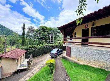 Foto 02 · Casa em Condomínio em Vargem Grande, Teresópolis-RJ: 3 quartos, 2 suítes, 4 banheiros, 2 vagas de ga