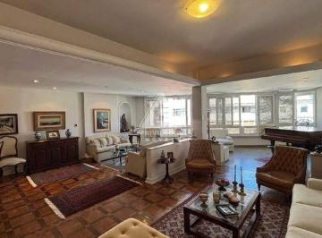 Apartamento · 220m² · 3 Quartos · 1 Vaga · Apartamento 3 quartos localizado em area privilegiada em Copacabana