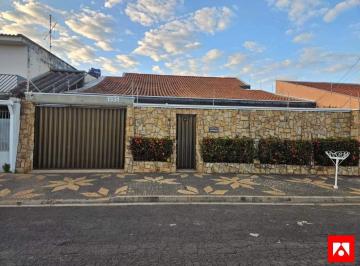 Casa · 317m² · 3 Quartos · 5 Vagas · Casa à venda no Parque Novo Mundo em Americana com 3 quartos (1 suíte) e 5 vagas de garagem