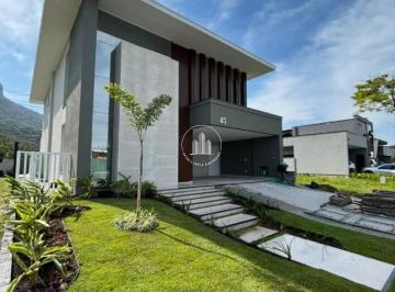 Casa · 275m² · 4 Quartos · 2 Vagas · Casa a venda em Condominio 4 quartos na Pedra Branca
