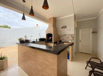 Casa · 209m² · 2 Quartos · 3 Vagas · Casa em Dona Amélia, Araçatuba/SP de 209m² 2 quartos à venda por R$ 450.000,00
