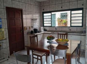 Casa · 233m² · 3 Quartos · 2 Vagas · Casa em Ipanema, Araçatuba/SP de 233m² 3 quartos à venda por R$ 450.000,00