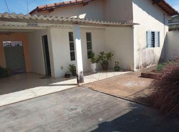 Casa · 220m² · 3 Quartos · 3 Vagas · Casa em Chácaras Arco-Íris, Araçatuba/SP de 220m² 3 quartos à venda por R$ 180.000,00