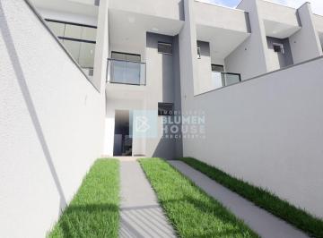 Casa · 90m² · 2 Quartos · 1 Vaga · Sobrado com 2 suítes no bairro Escola Agrícola!