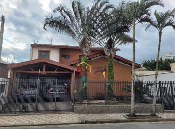 e6cdb4d7cd8e0af00cc9465266e272917a6d0ddb · Casa com 4 dormitórios à venda, 225 m² por R$ 930.000 - Independência - Taubaté/SP