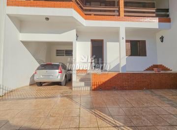 Casa · 222m² · 3 Quartos · 6 Vagas · Sobrado em condomínio fechado de 222 m² com 3 quar