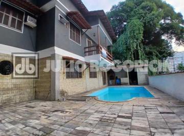 Casa · 290m² · 5 Quartos · 3 Vagas · Casa à Venda em Pechincha Com 5 Quartos 2 Suítes Piscina e Quintal
