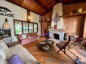 94371453c5a3a1c5cf3e404979a0afb819c5f3b7 · Casa à venda, 257 m² por R$ 890.000,00 - Pendotiba - Niterói/RJ