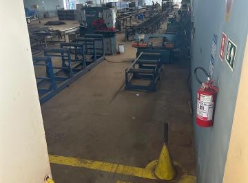 Comercial · 2995m² · LOCAÇÃO | Galpão/Barracão, em Cataratas, Cascavel