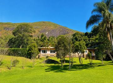 Casa de 6 quartos, Petrópolis · Lindo sítio cercado pela natureza no Cuiabá