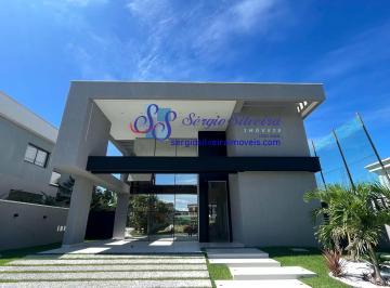 Casa de 4 quartos, Eusébio · Ampla casa na Cidade Alpha com 4 suítes
