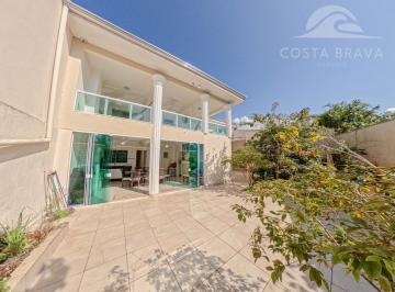Casa · 490m² · 5 Quartos · 5 Vagas · Casa em Centro - Matinhos