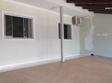 Casa de 4 quartos, Gama · Casa 3 quartos pronto para Clinica Veterinária 61-99463-5151