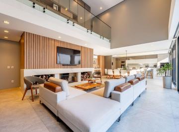 Casa · 412m² · 5 Quartos · 3 Vagas · Casa ampla e aconchegante no Alphaville com piscina e segurança 24h