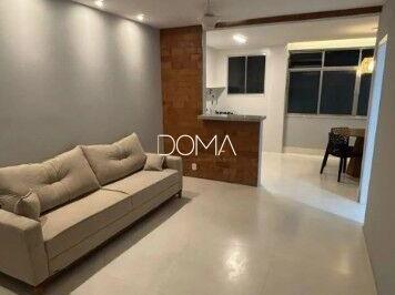 Apartamento · 60m² · 2 Quartos · 1 Vaga · Apartamento todo reformado no Centro de Cabo Frio, pertinho da Praia do Forte!