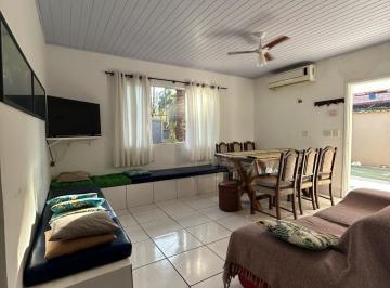 Casa de 4 quartos, Ubatuba · Casa Praia da Maranduba