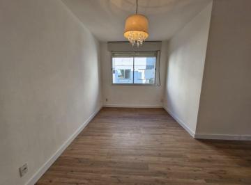 Apartamento · 69m² · 3 Quartos · Apartamento 3 dormitórios na rua Corronel Massot, Cristal.