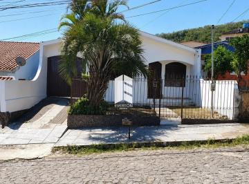 Casa · 125m² · 4 Quartos · 3 Vagas · Casa espaçosa no Itararé para viver com tranquilidade e segurança todos os dias.