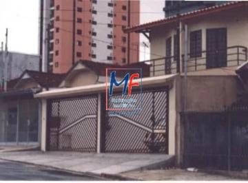 Casa · 172m² · 3 Quartos · Excelente Casa na Vila Moinho Velho,  Sacomã, com 172 m² de área útil. Imóvel  com 3 dormitórios sen
