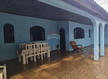 Casa · 216m² · 4 Quartos · 4 Vagas · Aluga-se Casa Com 4 Quartos