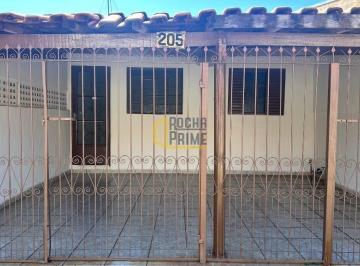 Casa · 3 Quartos · 2 Vagas · Seu novo lar espera por voce