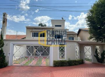 Casa · 387m² · 5 Quartos · 1 Vaga · Casa ampla e sofisticada, perfeita para viver momentos inesqueciveis